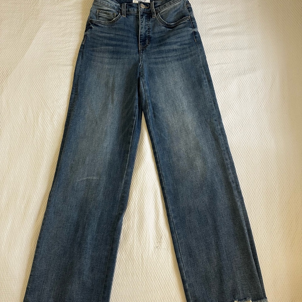 VERVET BY FLYING MONKEY Wide Leg Jeans in Dark/Medium Blue Wash